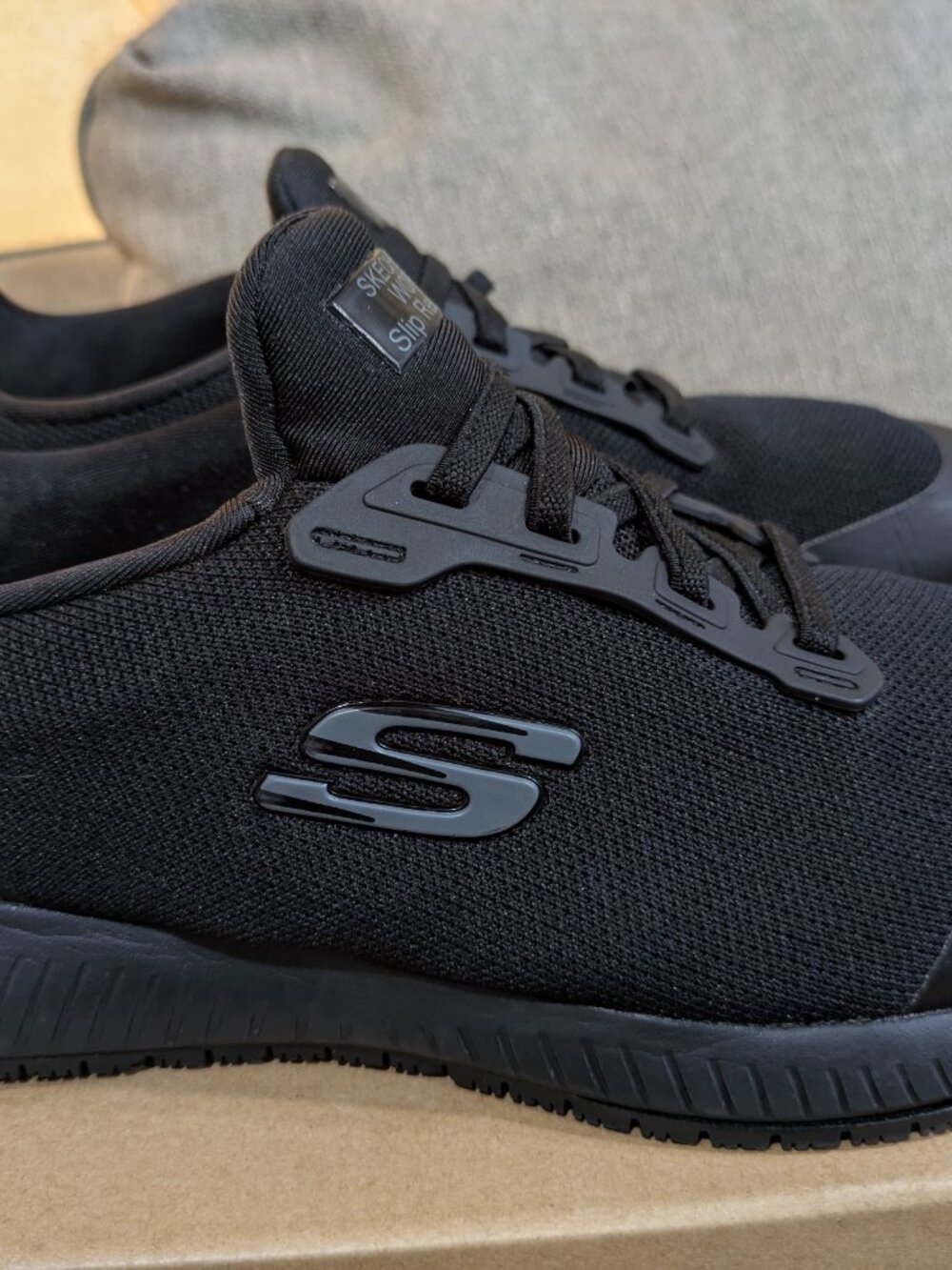 Women's Skechers Squad Food Service Slip Resistant Work Shoes Black Size 8.5